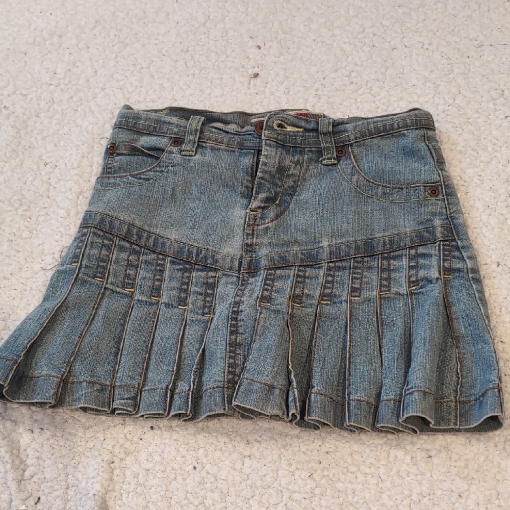 Sz 8: Cavarrici Denim Pleated Skirt